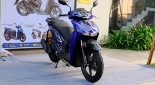 Chiêm ngưỡng Honda SH Vetro Blue 2026: 'Dàn áo' trong suốt kiểu pha lê, giá 235 triệu đồng